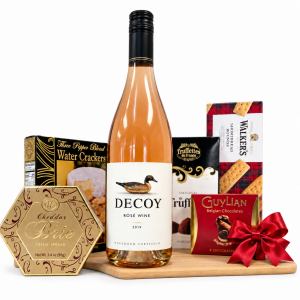 Swift Decoy Rose Wine Gift Basket