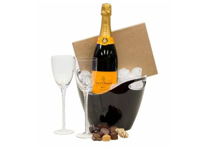 Top Reasons to Surprise Loved Ones with a Veuve Champagne Gift Basket